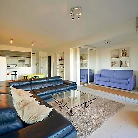 Modern For 4 People With View 2* Koksijde